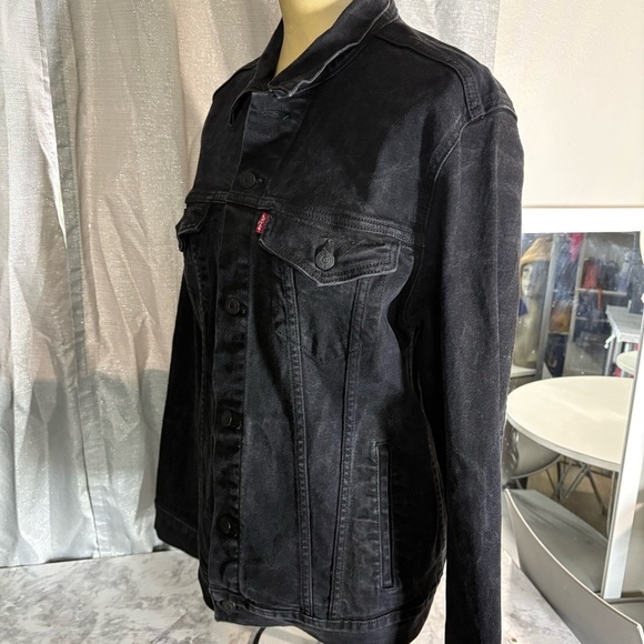 Vintage Levi’s Jean jacket for men size Large - Picture 4 of 16